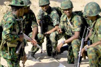 Nigerian troops secure train against gunmen attack