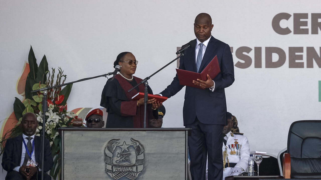 Daniel Chapo Sworn in as Mozambique’s President Amid Opposition Protests and Political Unrest