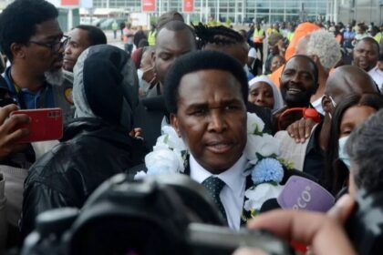 Mozambican Opposition Leader Mondlane Calls for Three-Day Strike After Returning from Exile