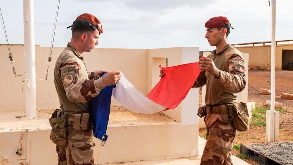 France Begins Military Withdrawal from Senegal, Hands Over Two Bases