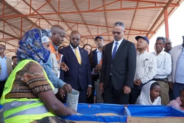 U.S. Ambassador Visits Tigray IDP Camps to Highlight Humanitarian Aid Efforts